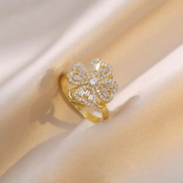 Gold Clover Rotatable Ring